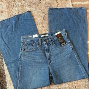 NWT Levi’s XL Flood Jeans 27 Waist